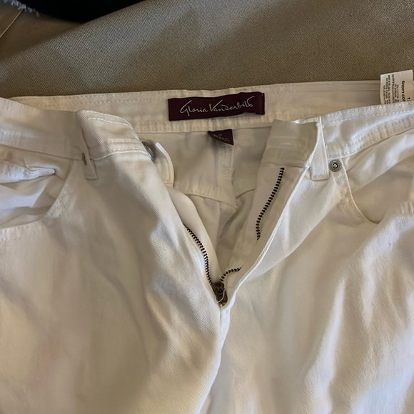 Gloria Vanderbilt vintage white jeans - Picture 1 of 3
